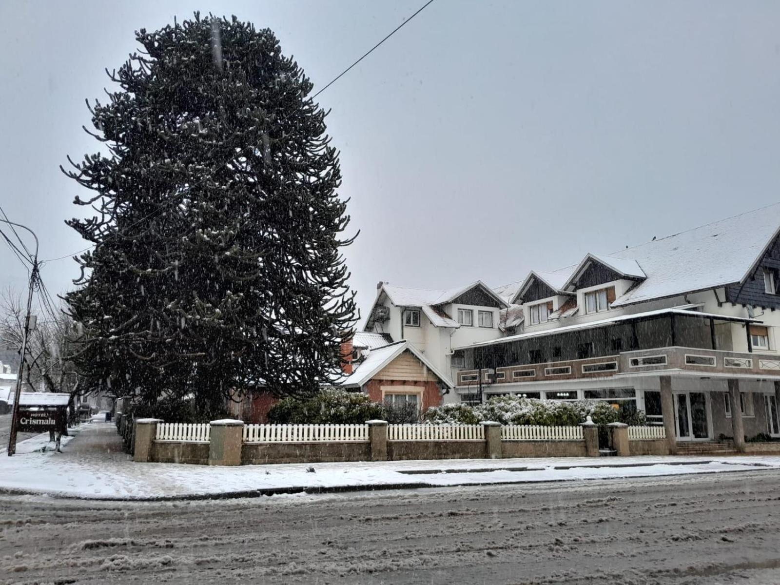 Hotel Crismalu San Martín de los Andes Exterior foto